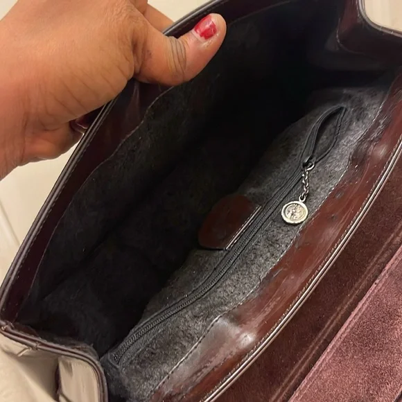 Authentic Gucci, please check all picture of condition - Picture 17 of 17